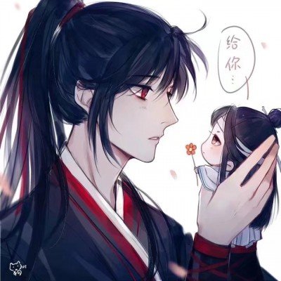 小孩哥送妈妈花半路被狗追委屈大哭